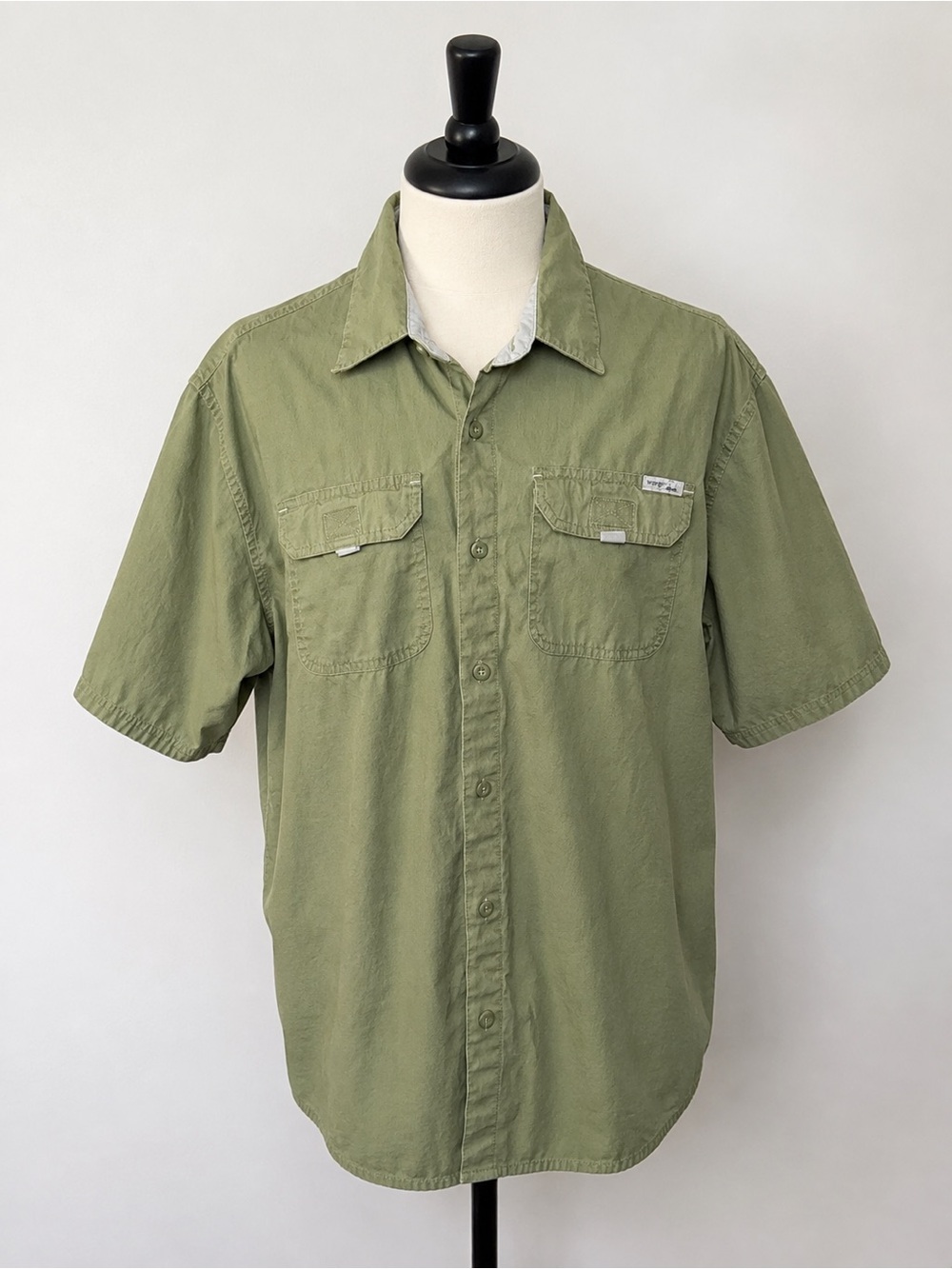 Wrangler Olive Green Short Sleeve Button Up Utility Shirt Men’s XL 100% Cotton